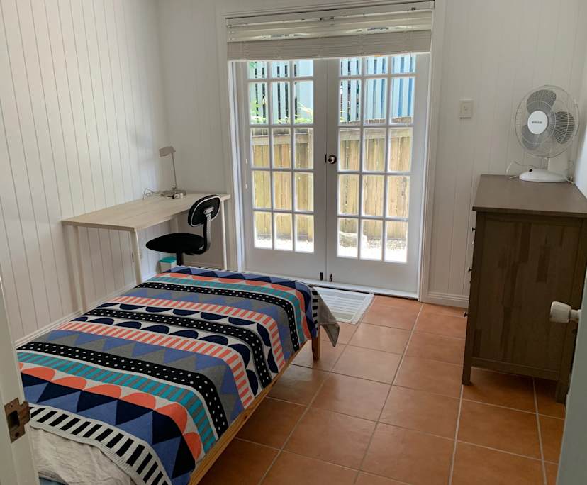 Furnished room in a share house