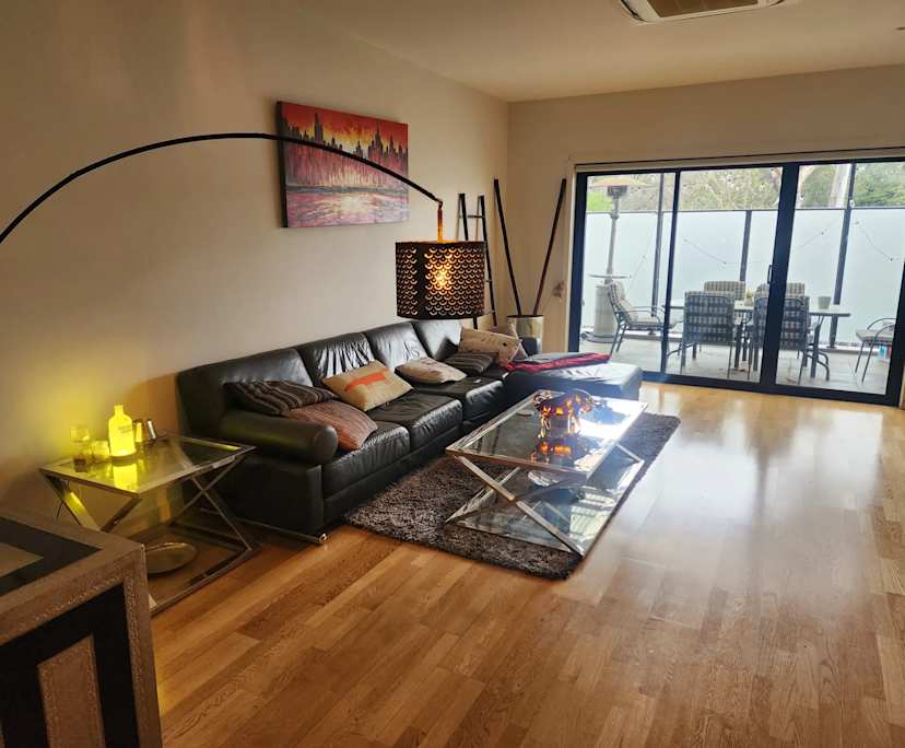 Room in a share house