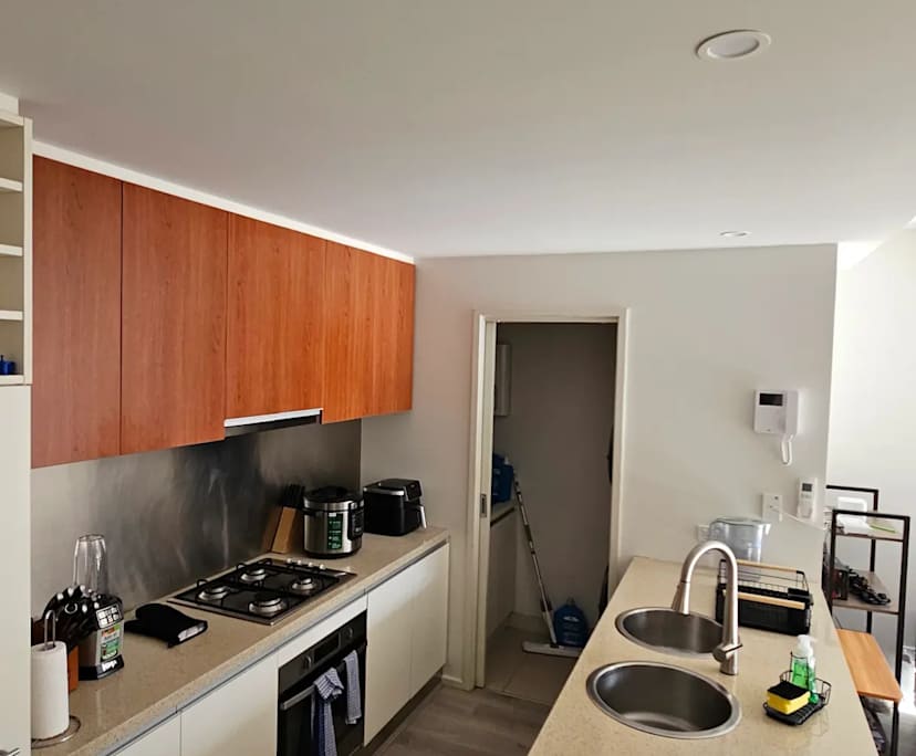 Furnished room in a flatshare