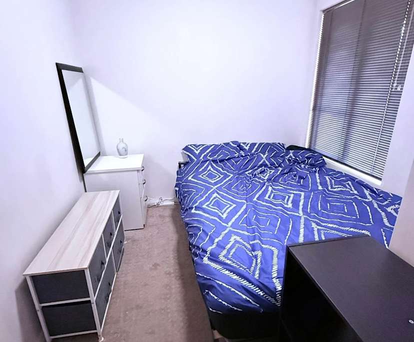 Room in a share house