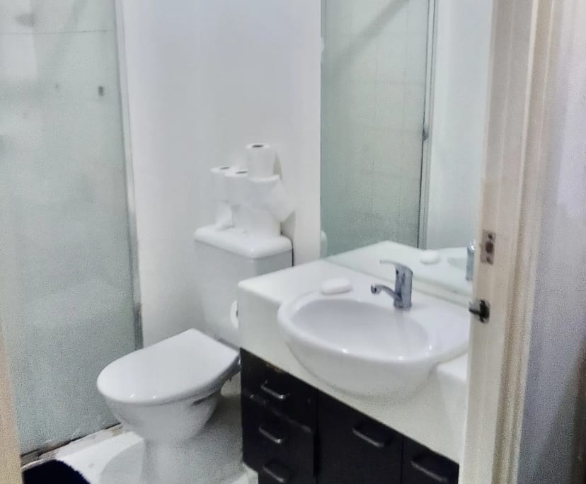 $465, Whole-property, 2 bathrooms, Melbourne VIC 3004