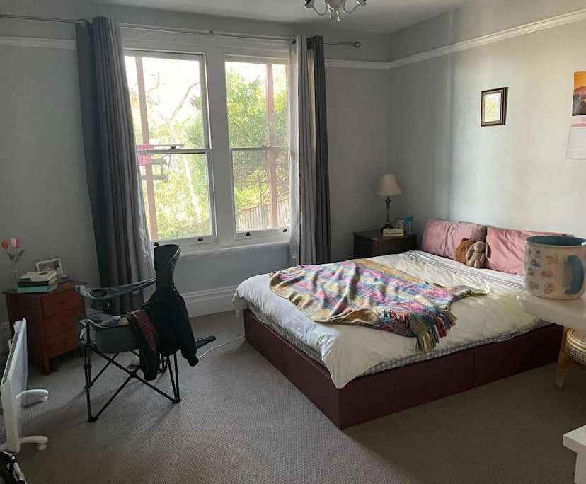 Room in a share house