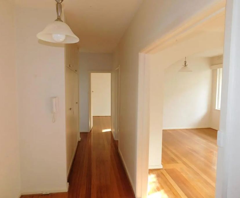 Unfurnished room in a flatshare