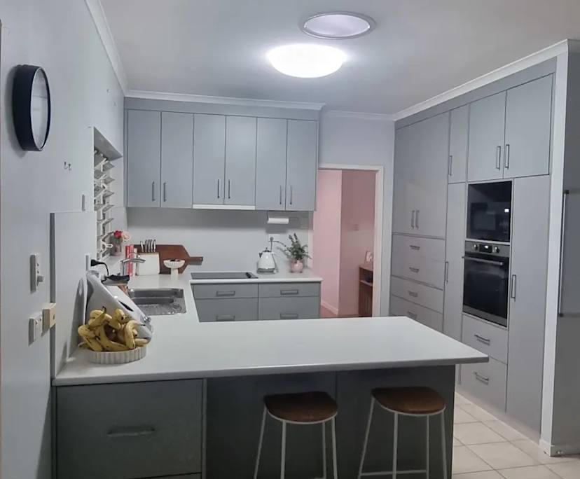 $350, Share-house, 4 bathrooms, Mooroobool QLD 4870