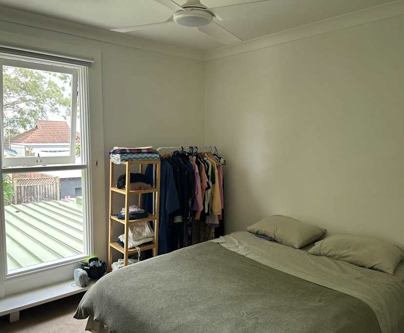 Room in a share house