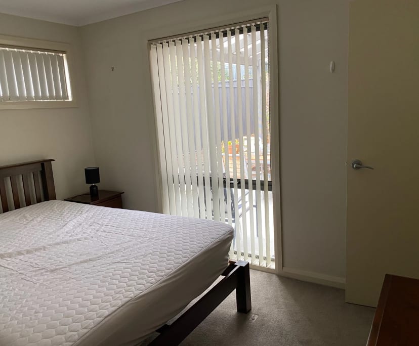 Room for Rent in Mawson, Canberra 300, Furnished,...