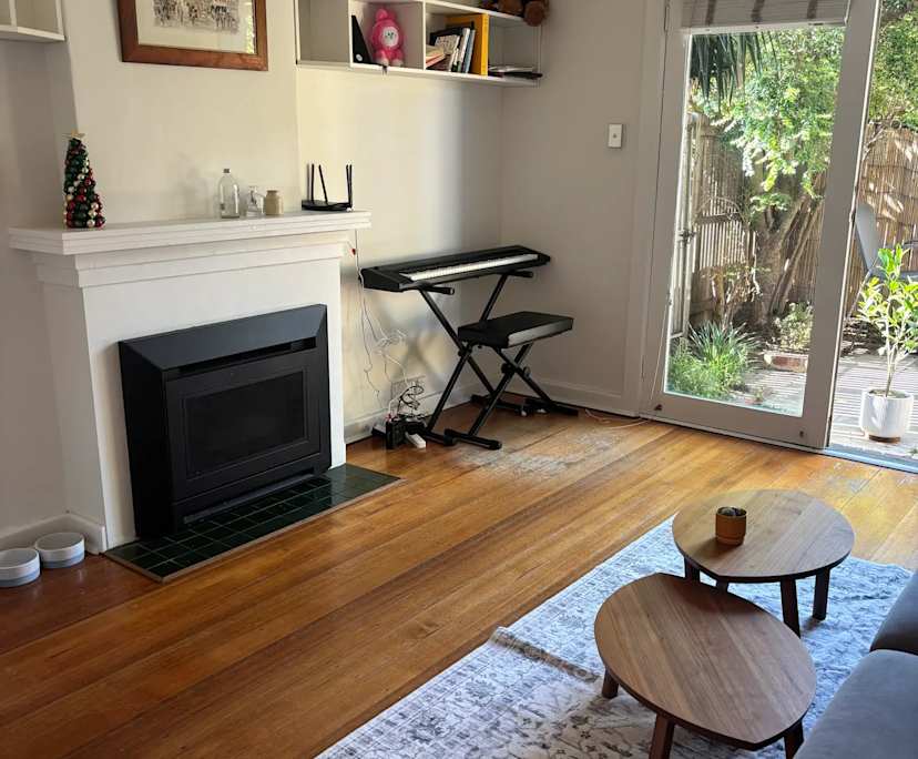 Unfurnished room in a flatshare