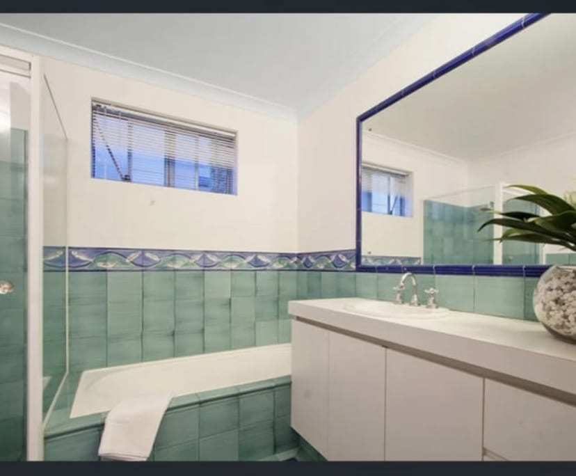 $385, Share-house, 5 bathrooms, City Beach WA 6015