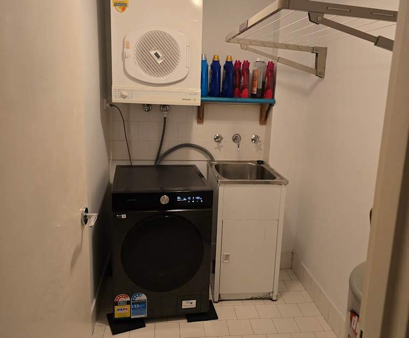 $350, Flatshare, 2 bathrooms, Sylvania NSW 2224