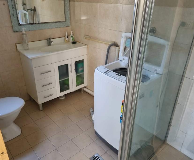 $200, Flatshare, 2 bathrooms, South Granville NSW 2142