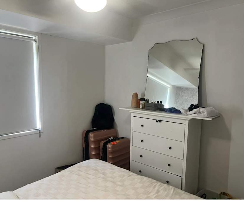 $295, Flatshare, 3 bathrooms, Burleigh Heads QLD 4220