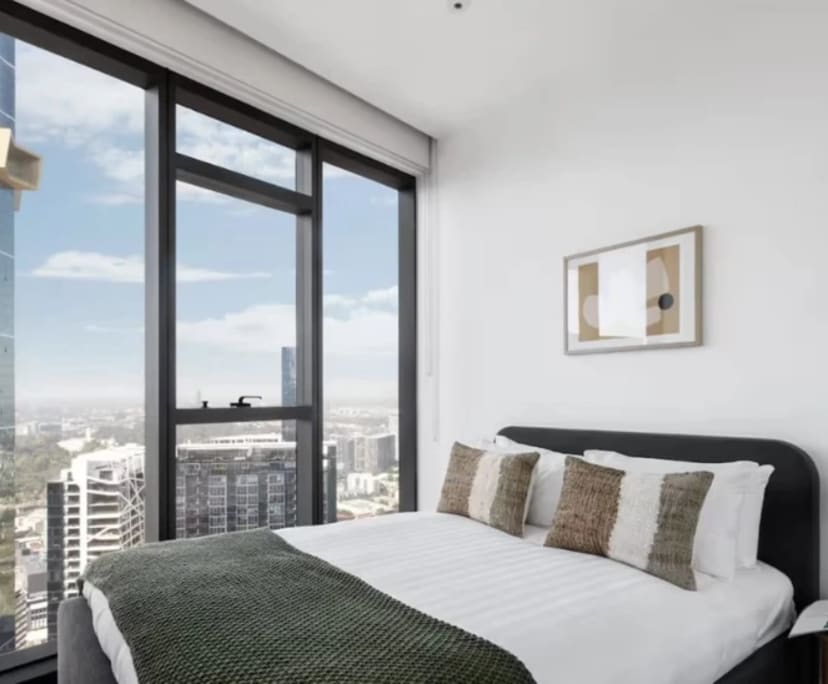Furnished room in a flatshare
