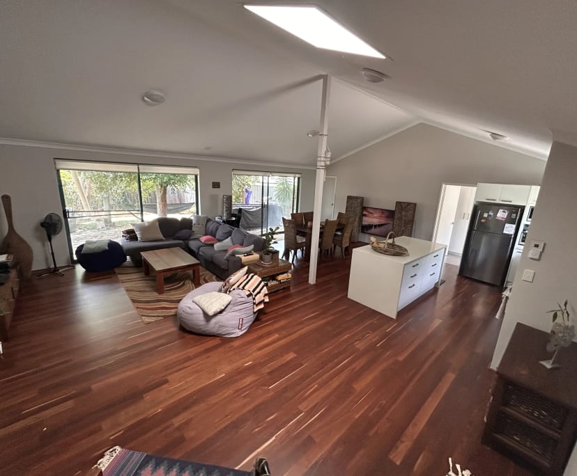 $325, Share-house, 3 bathrooms, Hilton WA 6163