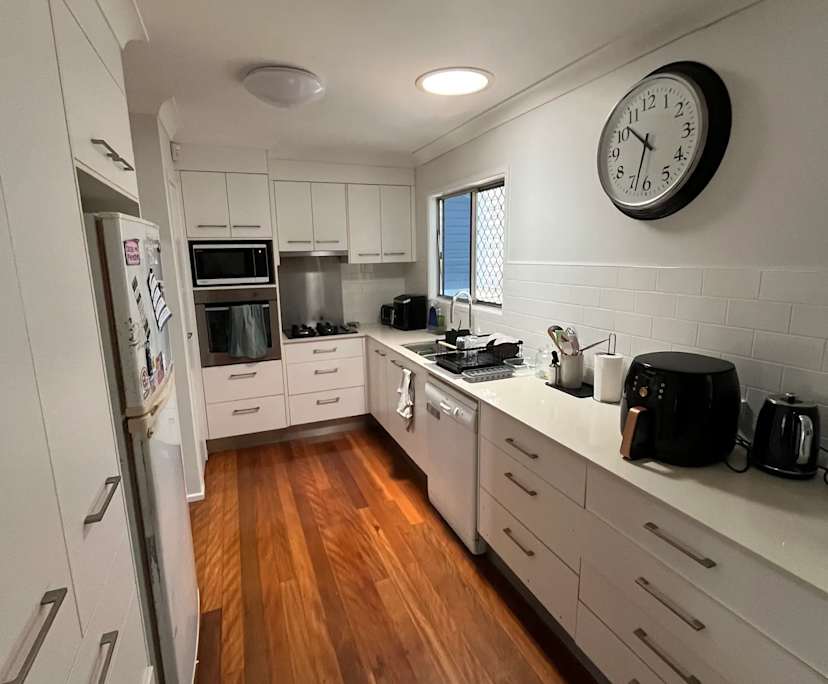 Room in a share house