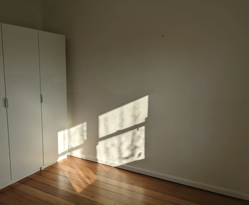 Unfurnished room in a flatshare
