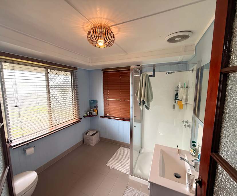 $400, Share-house, 3 bathrooms, West Mackay QLD 4740