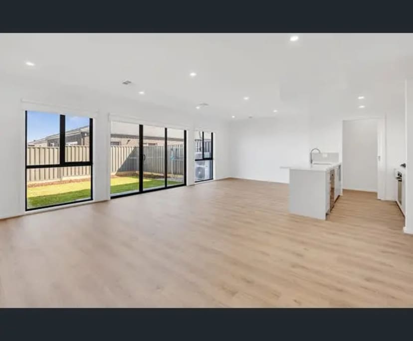Whole property with 4 rooms for rent