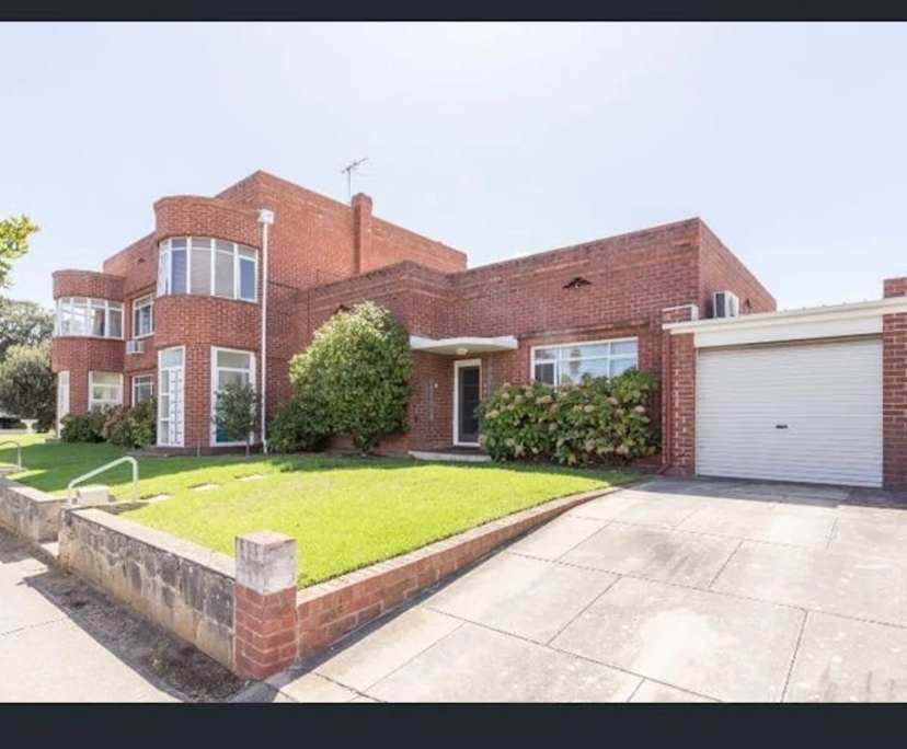 Unfurnished room in a flatshare