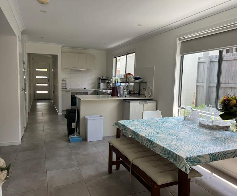 $215-380, Share-house, 2 rooms, Spring Mountain QLD 4300, Spring Mountain QLD 4300
