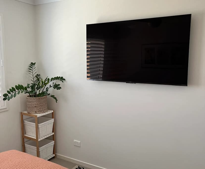 Furnished room with own bathroom