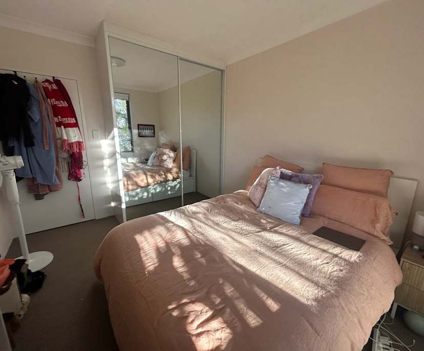 Unfurnished room in a flatshare