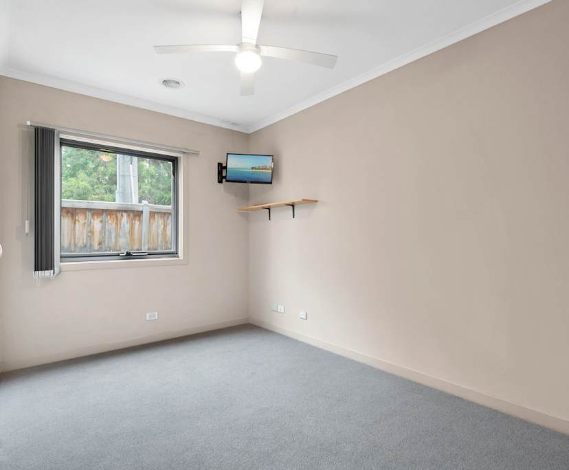 Room in a share house