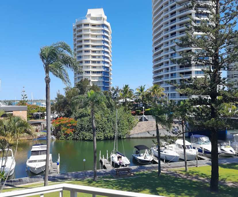 $400, Student-accommodation, 2 bathrooms, Runaway Bay QLD 4216