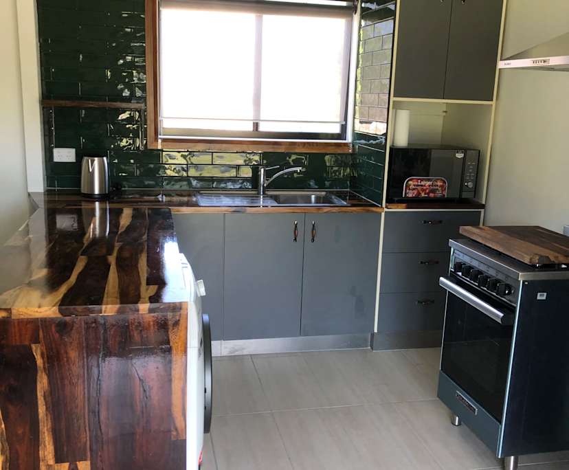 $400, 1-bed, 1 bathroom, Booral QLD 4655