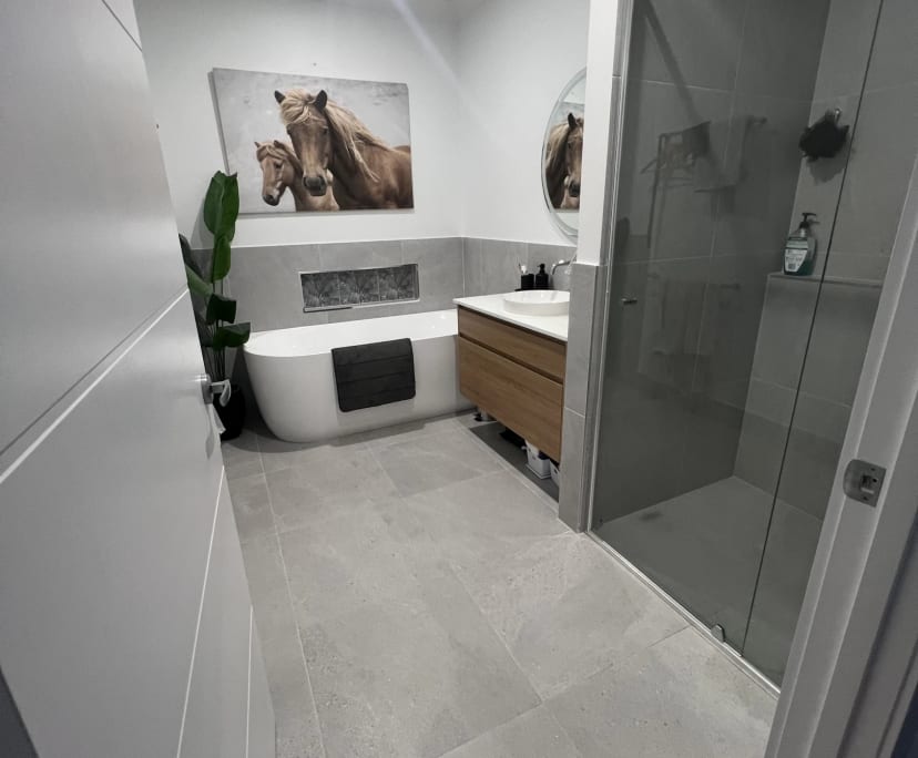 Room in a share house