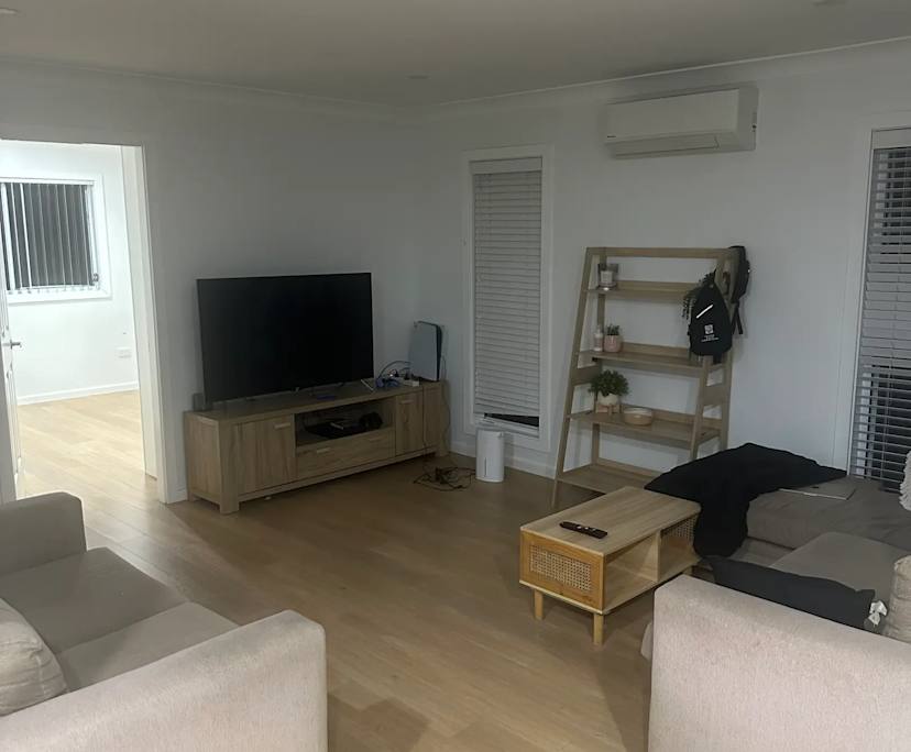 $240, Flatshare, 2 bathrooms, Charmhaven NSW 2263