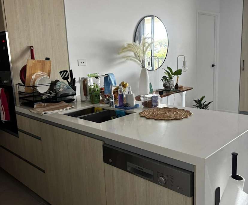 $420, Flatshare, 2 bathrooms, Greenslopes QLD 4120