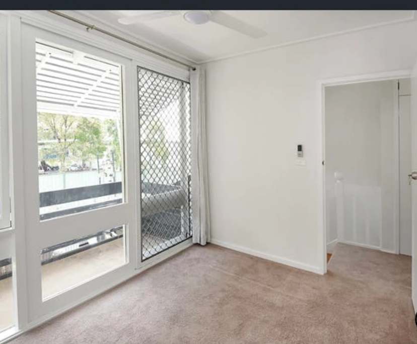 Unfurnished room in a share house