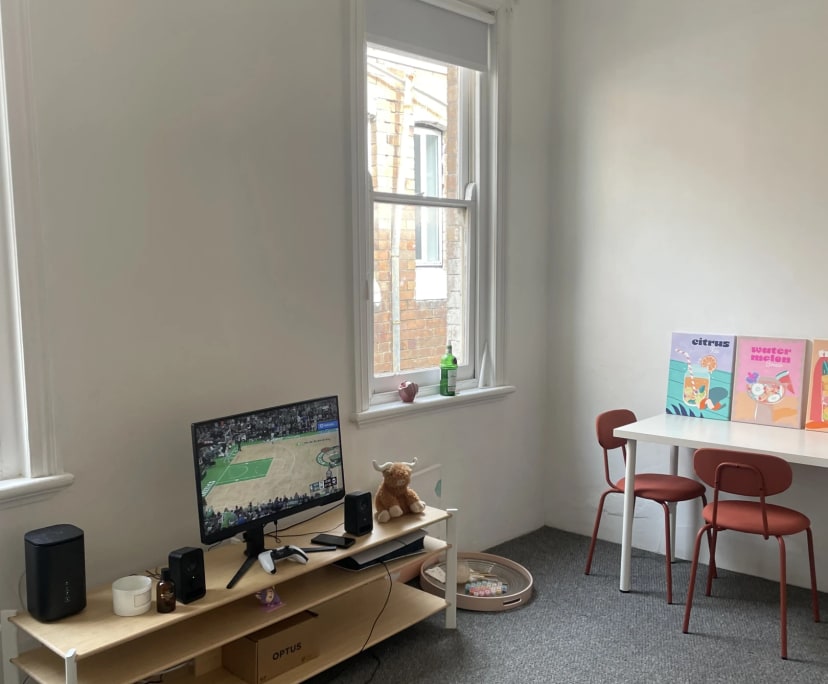 Furnished room in a flatshare