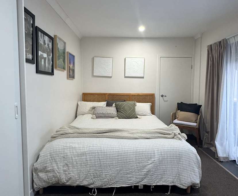 Furnished room with own bathroom