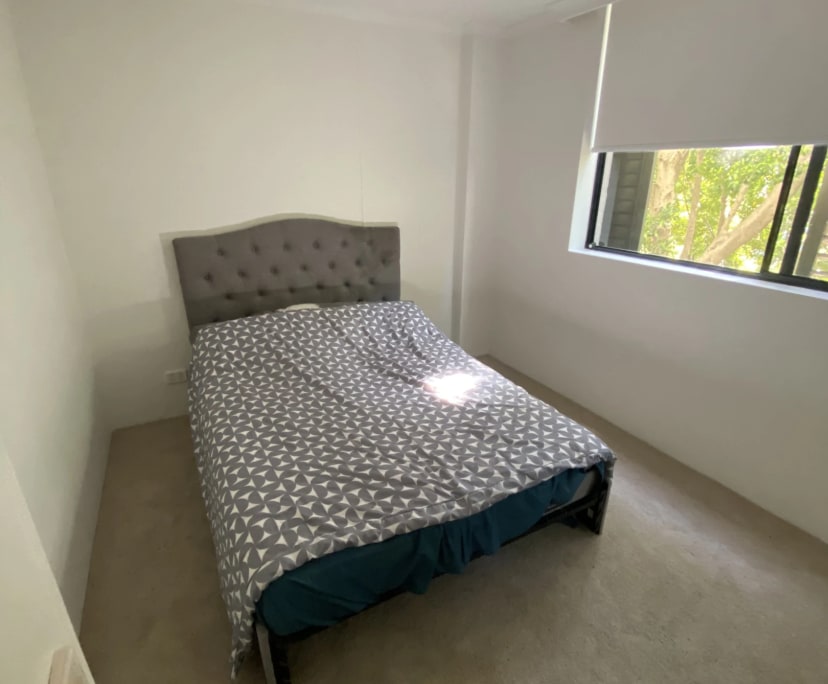Furnished room in a flatshare