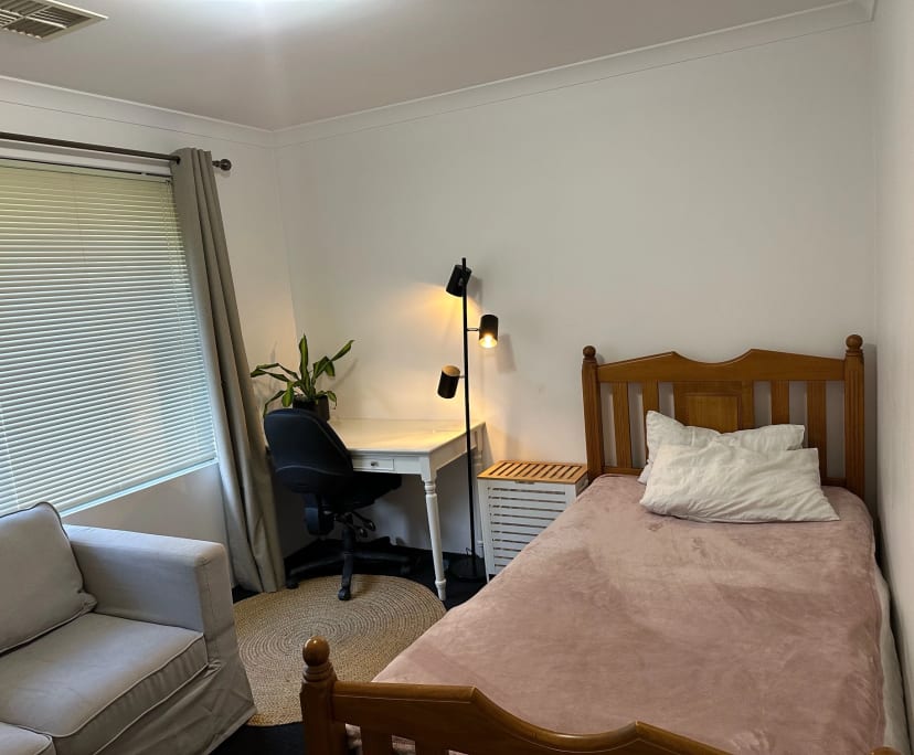 Furnished room in a share house