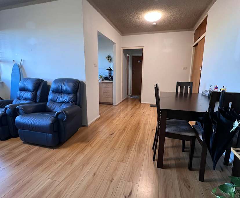 Furnished room in a flatshare