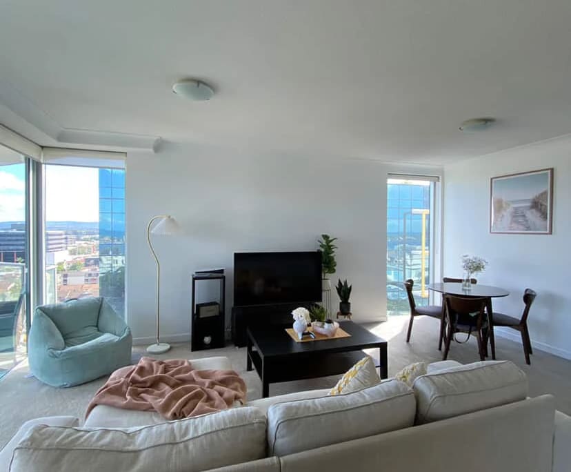 Furnished room with ensuite in a flatshare