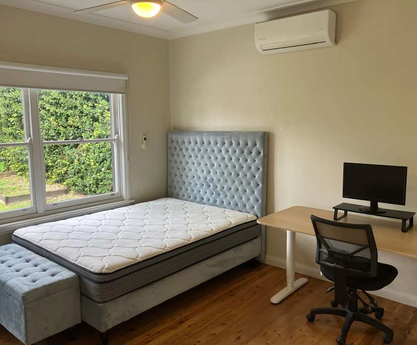 Furnished room in a share house