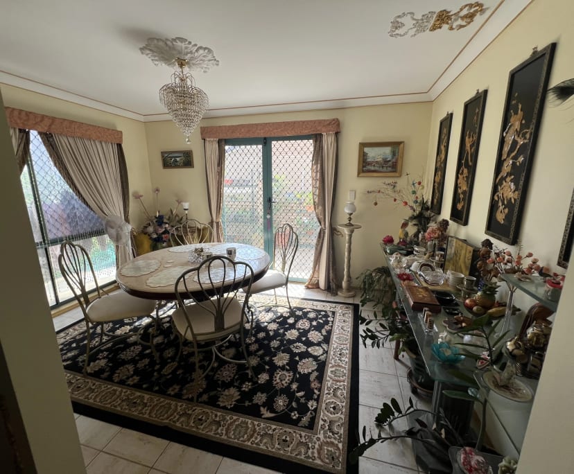 $280, Homestay, 6 bathrooms, Runcorn QLD 4113