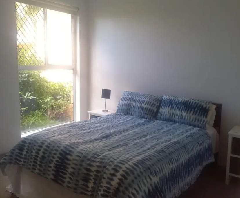Furnished room in a flatshare