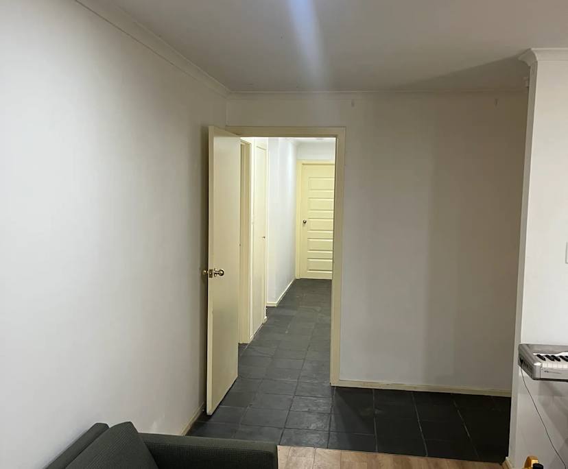 $200, Share-house, 3 bathrooms, Melton South VIC 3338