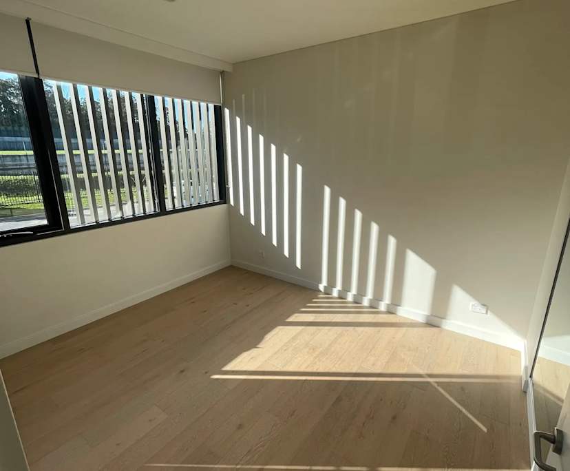 Unfurnished room with own bathroom