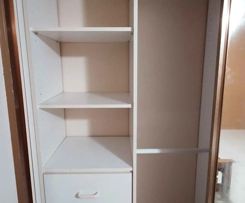 Room in a share house