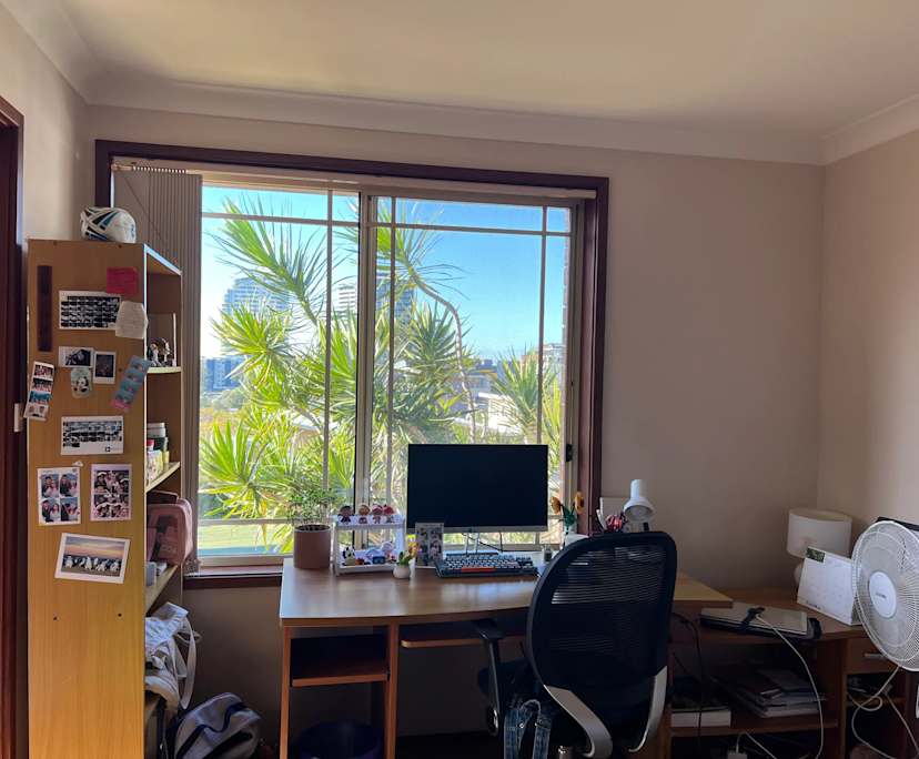 Furnished room in a share house