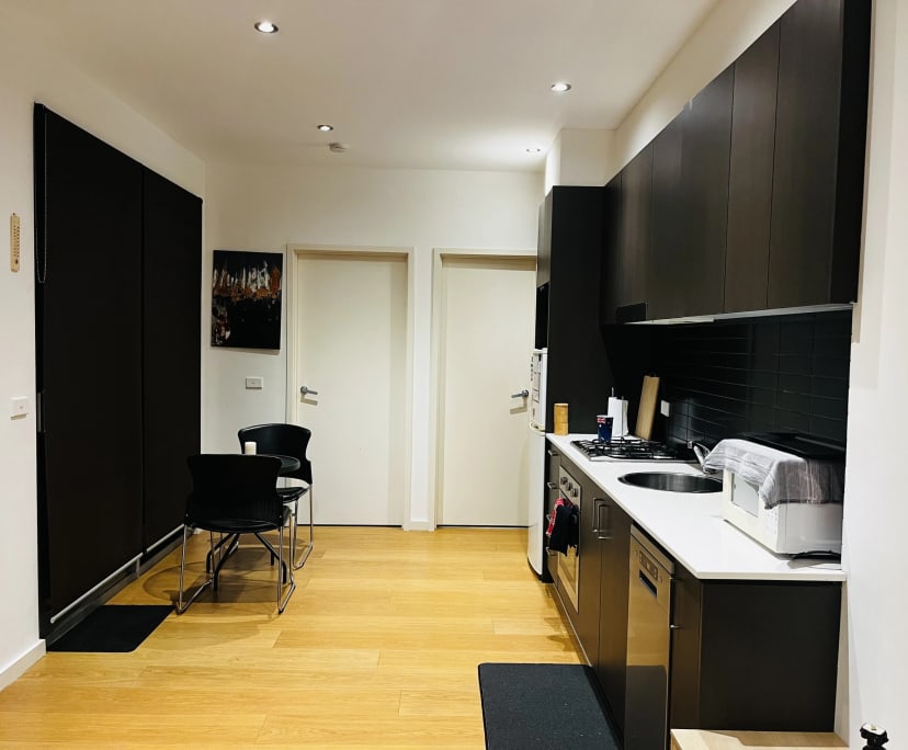 Furnished room with ensuite in a flatshare