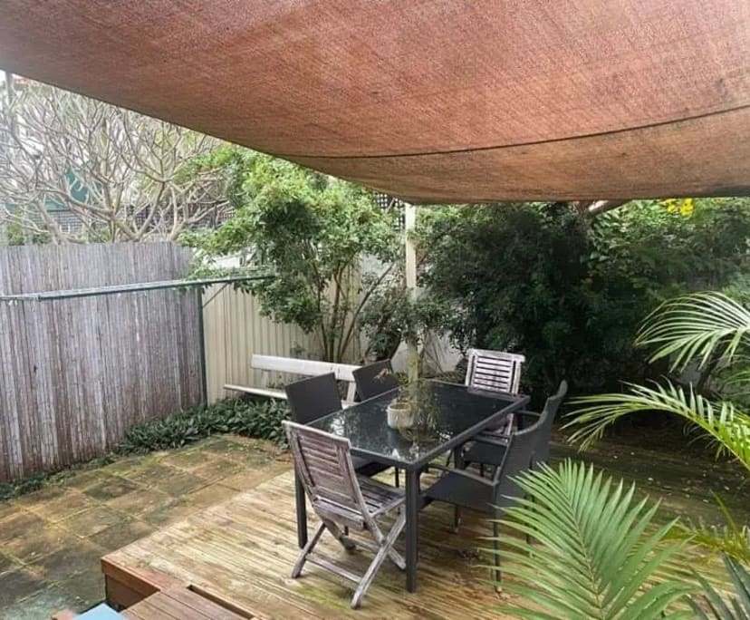 Room for Rent in Mermaid Waters, Gold Coast 520,