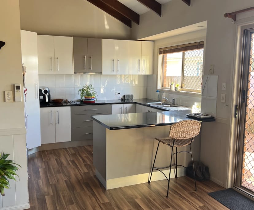 $260, Share-house, 3 bathrooms, Harristown QLD 4350