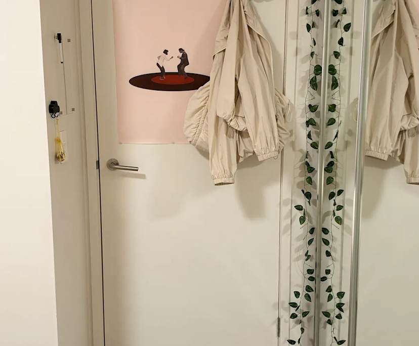 Furnished room with ensuite in a flatshare