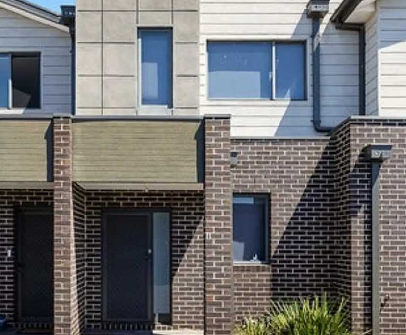 Unfurnished room in a share house